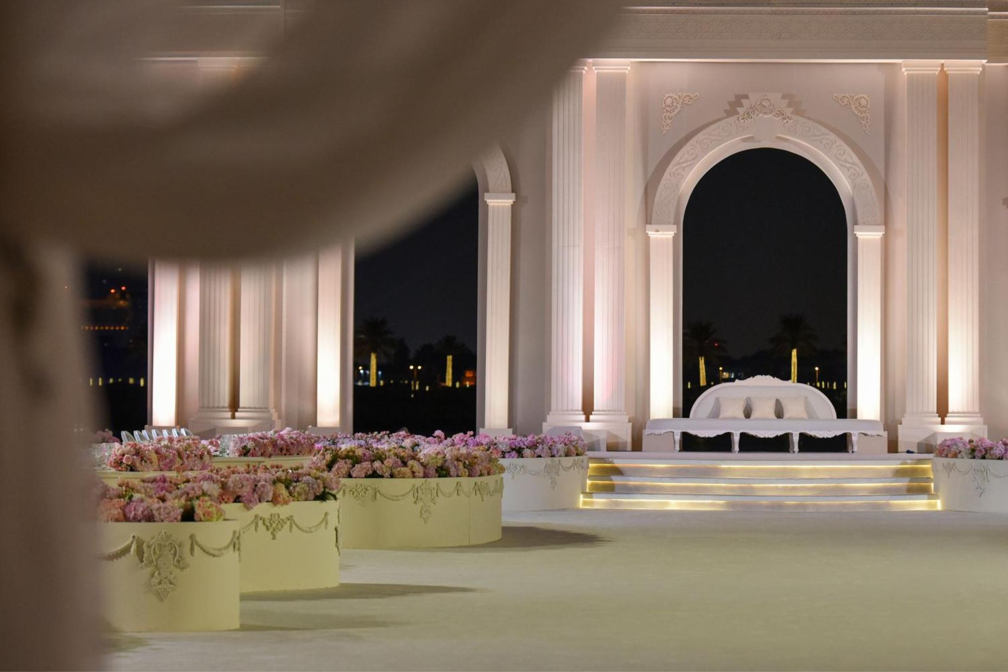 多哈丽思卡尔顿酒店 外观 照片 The interior of the Al-Jalaal Palace